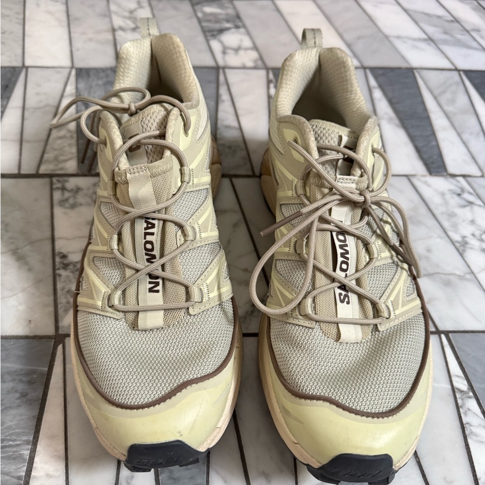 Salomon XT-6 Expanse Sneakers Women's Beige and Mint color women’s 9.5
